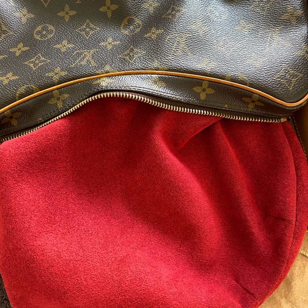 🛑SOLD🛑⭐️STUNNING⭐️ LOUIS VUITTON CROISSANT BAG⭐️ - Picture 7 of 8